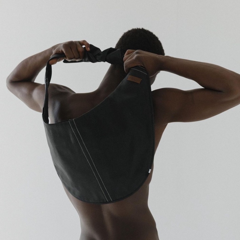 Pinedo Los Angeles Slinger Black Bag